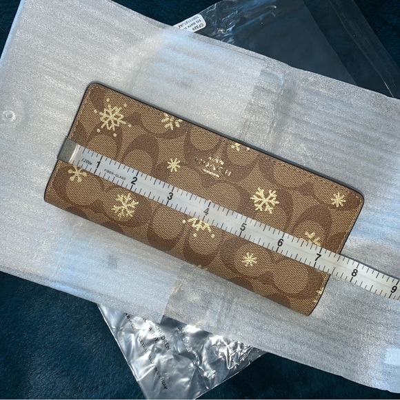NEW! COACH Slim Signature Canvas Wallet with Snowflake Print, NEW WITH TAG! - Picture 12 of 15